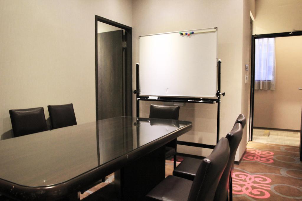 Capital Hotel Songshan Tajpej Zewnętrze zdjęcie